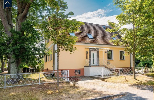 Ahlbeck Apartment | Großzügige Ferienwohnung in Ahlbeck in Zentraler Lage für max 4 Personen