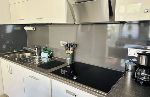 Untermunkheim Apartment | Großzügige Helle Wohnung am Storchennest