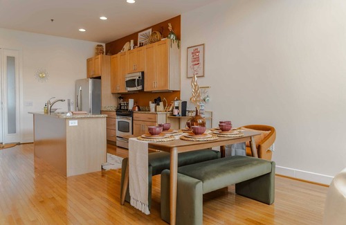 East Market District Apartment | Groovy NuLu Condo | Heart of Vibrant Lou District!