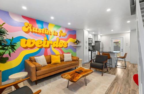 St. Edwards House | Groovy Townhouse near SoCo