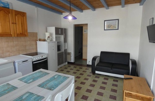 Notre-Dame-de-Monts Apartment | Ground floor apartment 100m from beach, pets allowed, easy parking