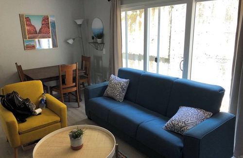 Belmont Apartment | Ground floor 2-bedroom apartment with a private yard in the Belmont Hills.