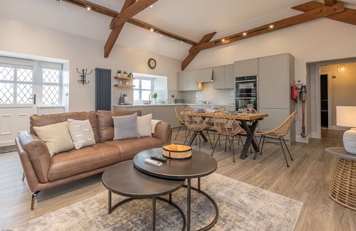 Mynytho Apartment | Ground floor cottage prime Abersoch seaside location | Stabal-Soch