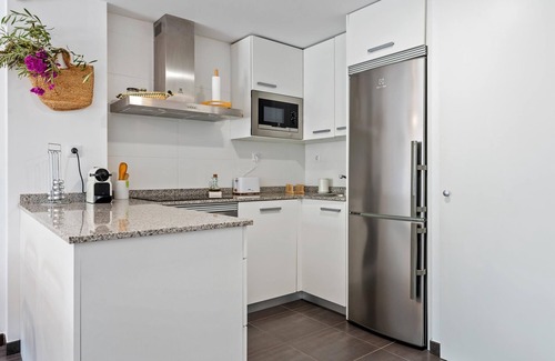 Roques Daurades Apartment | Ground floor with private garden 1min beach