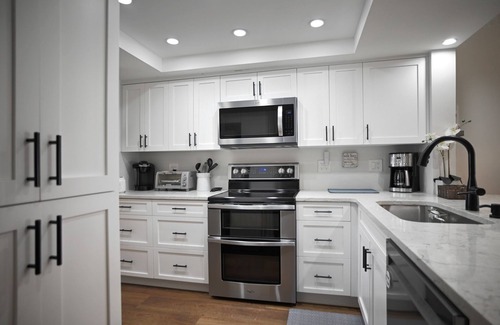 Cocoa Beach Condo | Ground Floor Luxury Condo Fully Updated With Great Ocean View - Unit 49