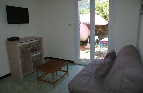Cargese Apartment | Ground floor of charming T2 Cargèse center