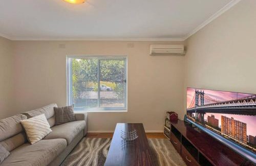 Elsternwick Apartment | Ground floor one bedroom apartment in Elsternwick