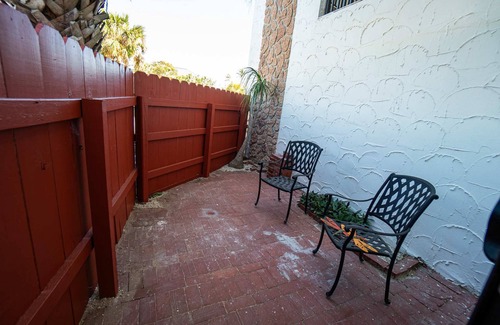 Sanibel Condo | Ground Floor Pointe Santo Residence, Fantastic Resort Amenities