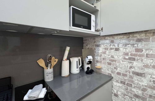 Maisons-Alfort House | Ground floor studio, terrace, parking near Paris