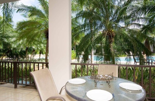 Coco Condo | Ground-floor unit with terrace with direct acces to pool in Coco