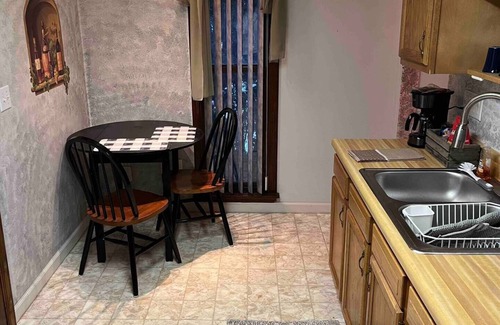 Ligonier Apartment | Ground unit of our Boutique Hotel. Enjoy the only unit with a full kitchen!
