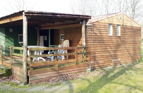 Gourge Ski Chalet | Group accommodation 20 pers. : swimming pool, hall, mini-golf, dining room