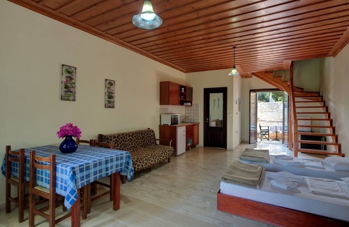 Douliana House | Group accommodation in separate houses