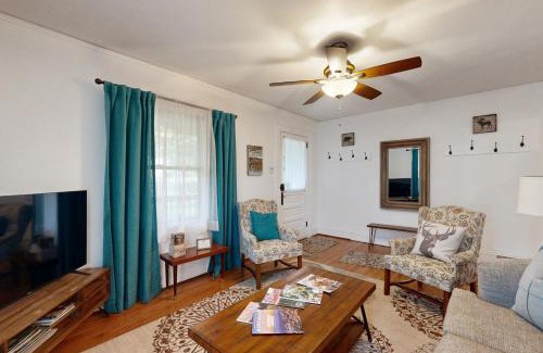 Weaverville House | Grove Cottage
