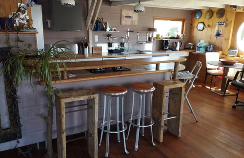 Gruissan Plage Ski Chalet | Gruissan plage, 100 m from the beach, sea view 4 people, atypical chalet!