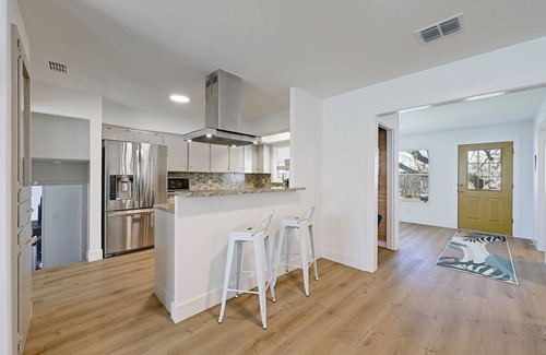 Seguin House | Guadalupe Riverfront Escape