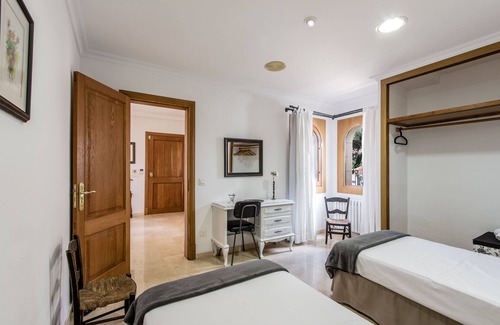 Inca Ski Chalet | Gual house with private pool
