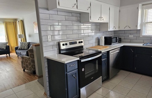 Franklin Park House | Guest favorite Spacious Home near Chicago O'Hare Airport