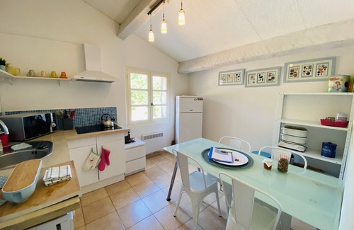 Mons Apartment | Guest House 6P in private villa