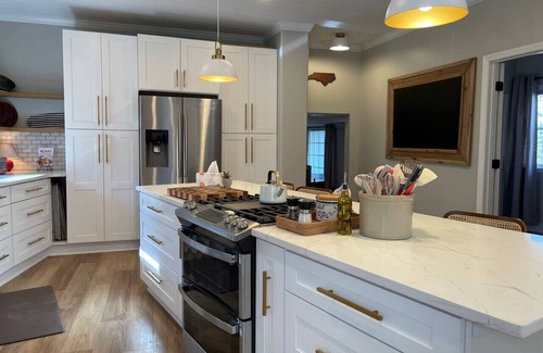 Clemmons Apartment | Guest House at Tall Tree Manor