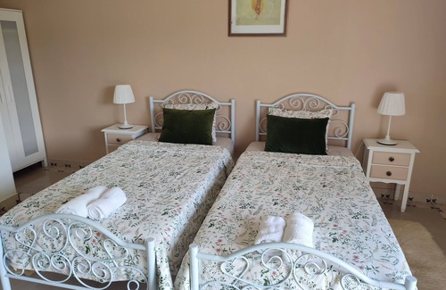 Alcobaca Bed & Breakfast | GUEST HOUSE BED & Breakfast- QUARTO-de Hospedes. NAZARÉ- ALCOBAÇA.