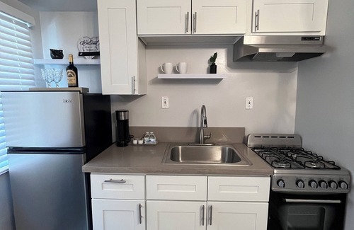 Burbank Apartment | Guest house in a very nice quiet neighborhood
