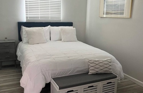 Burbank Apartment | Guest house in a very nice quiet neighborhood
