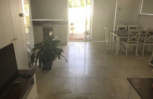 Palm Beach House | Guest House in Central Palm Beach