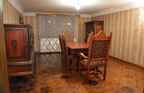 Zugdidi House | Guest House Niko Mikeladze