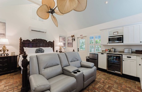 Grandview Heights House | Guest House Suite