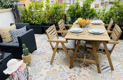 Capaci Apartment | Guest House Via Roma in the center with panoramic terrace