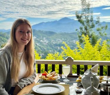 Ella Bed & Breakfast | Guest Inn Avendra