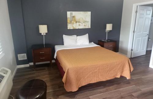 Cheyenne Hotel | Guest Ranch Motel