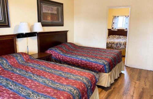 Cheyenne Hotel | Guest Ranch Motel