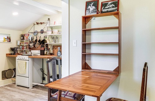 Marcola Apartment | Guest Suite on Mtn-View Springfield Farm