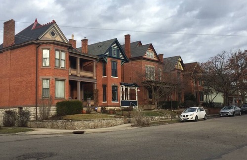 University District House | Guest Suite @ OSU & Short North Arts District