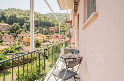 Le Grazie Apartment | GuestHost - A Calanca - Comfy Le Grazie Apartment