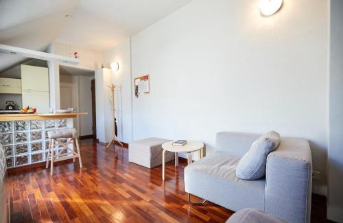 Milan Apartment | GuestHost - Studio con Balcone per 2 persone