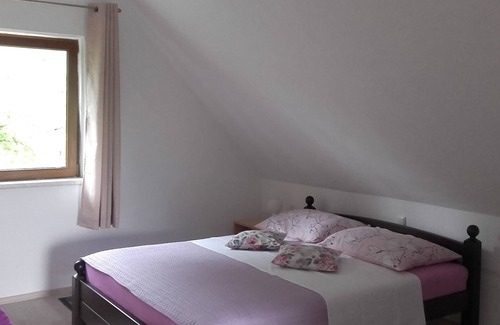 Korana House | Guesthouse Loncar is waiting for you! Just come and enjoy :)