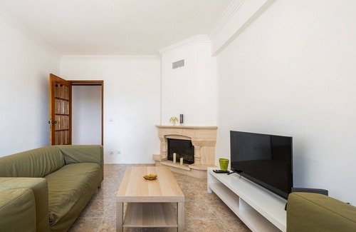 Algueirao - Mem Martins Apartment | GuestReady - Chic relaxation in the suburbs