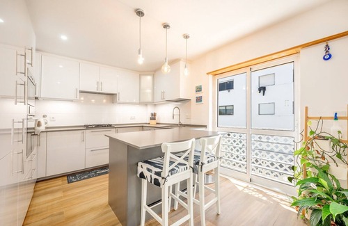 Carcavelos Apartment | GuestReady - Alluring villa in Carcavelos