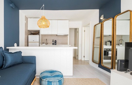 Parede Apartment | GuestReady - Blue Straw in the heart of Parede