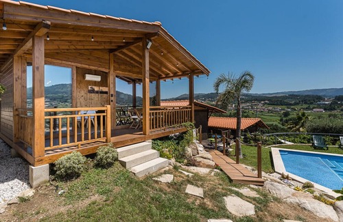 Ponte de Lima House | GuestReady - Fernandes Guest House - Yellow Bungalow
