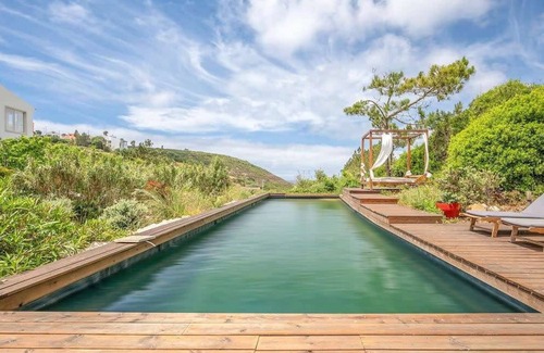 Barril de Cima Villa | GuestReady - Luxury Beach Villa with Private Pool
