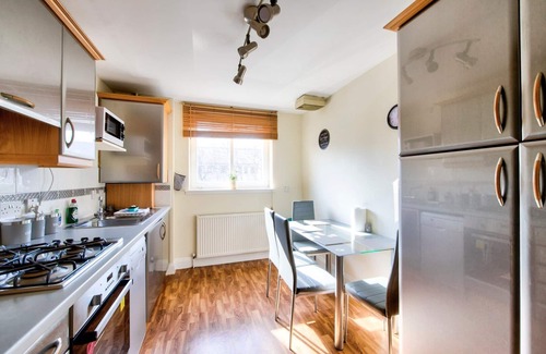 Gifford Apartment | GuestReady - Nice 3Bdr Apart W/Private Parking