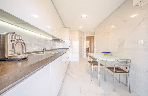 Parede Apartment | GuestReady - Parede Residence near the beaches