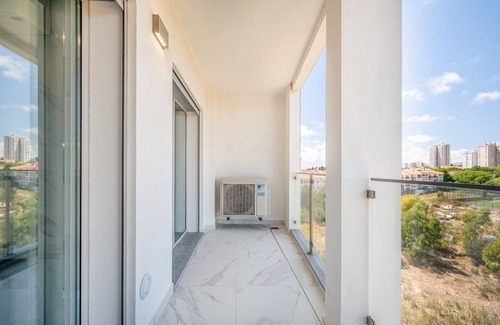 Parede Apartment | GuestReady - Parede Residence near the beaches