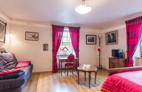 Plancher-Bas Bed & Breakfast | Guestroom Plancher-Bas, studio flat, 4 persons