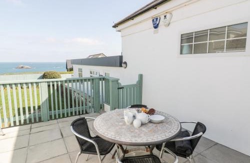 Newquay House | Guillemot