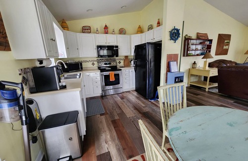 Steinhatchee House | GULF ACCESS home w/dockage, private yard & 2 min walk to eat and stores!